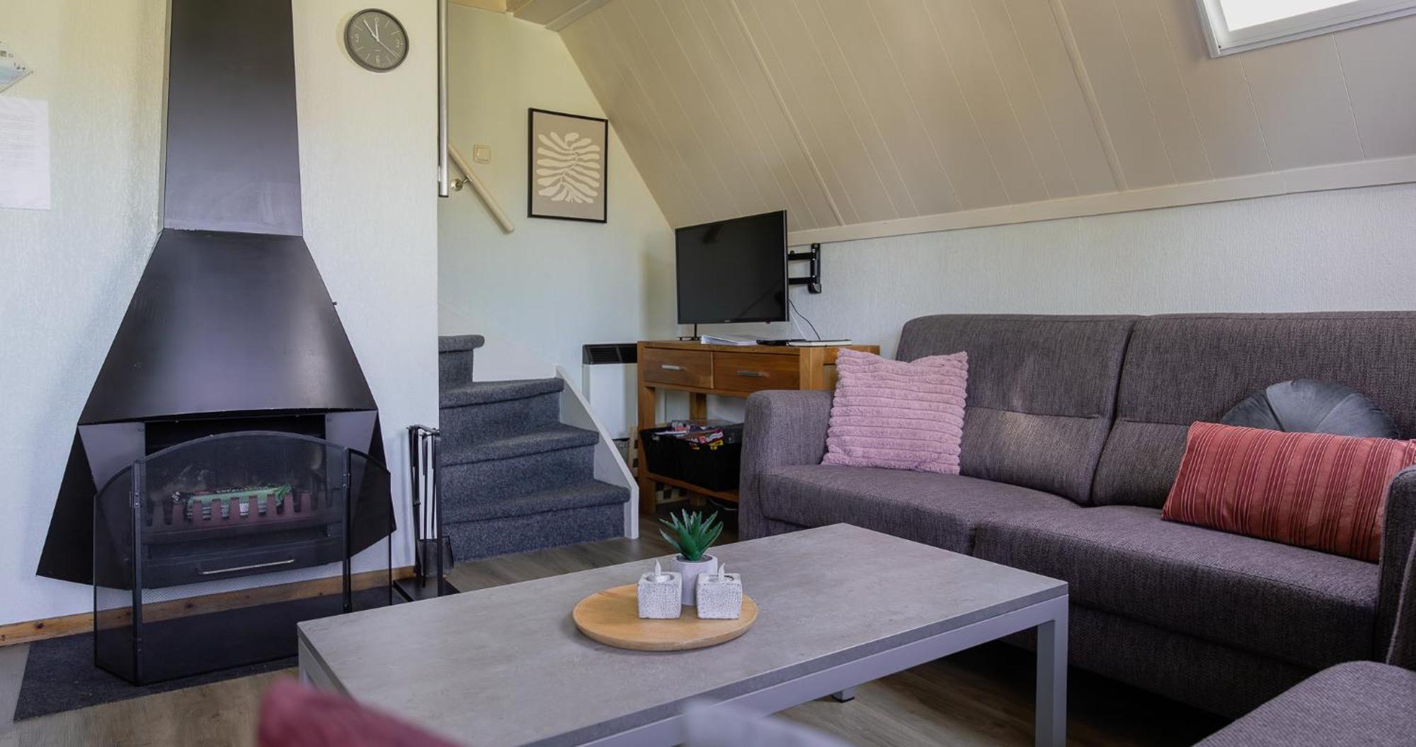 De Waterlelie gezellig en sfeervol aan het water Villa Gramsbergen Buitenkant foto